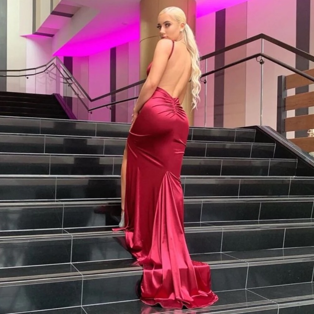 Alglist- Katerine Evening Gown( Worn Once)
